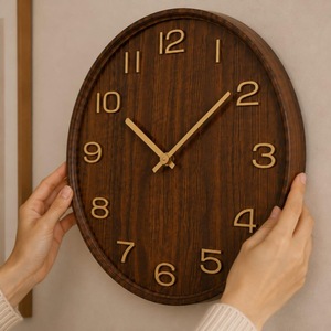 นาฬิกาแขวนไม้ทรงกลม อนาล็อก ควอตซ์ ดีไซน์เรียบง่าย สำหรับห้องนั่งเล่น - Product Image 4