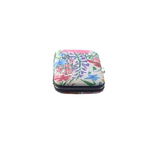 Kit de manicura y pedicura de viaje 6 en 1 con estampado floral y cubierta suave, herramienta para mujeres, hombres, niñas y niños, regalo de Navidad. - Product Image 6