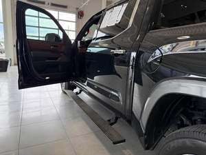 Camioneta Usada Tundra 2025 de Tamaño Completo, Doble Cabina, Versión Limitada, Motor 3.5L, Tracción en las Cuatro Ruedas, Caja de Cambios Automática - Product Image 5