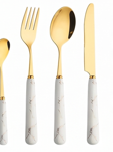 Ensemble de couverts modernes plaqués or avec manches en marbre, compatibles lave-vaisselle, pour table de mariage et repas. - Product Image 3