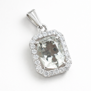 Pendentif unisexe minimaliste Rhaya Jewels en argent sterling 925 plaqué rhodium avec améthyste verte taille ovale 3,6g sertie griffe solitaire - Product Image 4