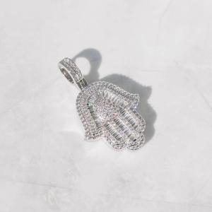 Collier pendentif main Hamsa en argent 925 et moissanite, plaqué rhodium, chaîne maille forçat, bijoux de tous les jours pour femme - Product Image 3