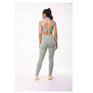 Custom Wholesale Women's Plus Size Solid 2 Pcs Yoga Set Breathable Cross <b>Back</b> Sports Bra & High Waist Sweat Wicking Fitness Wear - Product Image 6