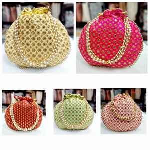 Sacs Potli brodés de sequins colorés avec fermeture à cordon, pochettes traditionnelles indiennes en tissu pour cadeaux et bijoux - Product Image 5