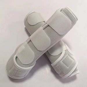 Bottes anti-mouches pour chevaux en nylon durable, personnalisables, de haute qualité, avec maille robuste pour un ajustement confortable et une protection optimale contre les mouches. - Product Image 4