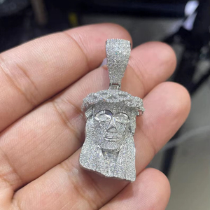 จี้พระเยซูทรงกลมประดับมอสซาไนต์แบบกำหนดเองได้ เงินแท้ 925 สำหรับงานปาร์ตี้ แร็ปเปอร์ เครื่องประดับชั้นดี จี้และชาร์ม - Product Image 1