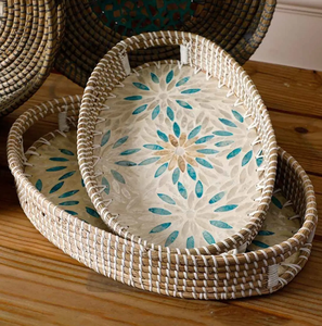 Ensemble de plateaux ovales anciens faits à la main en nacre avec design en rotin pour servir et ranger fruits/en-cas sur table de fête - Product Image 1