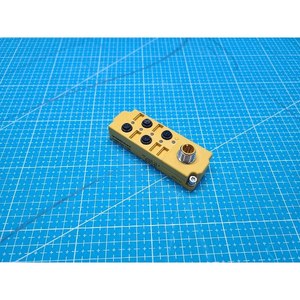 ตัวเชื่อมต่อแบบหน้าแปลนตัวเมีย Turck 403Z-FS 8 ขา 8 พิน ใช้แล้วเป็นอะไหล่อุปกรณ์เซมิคอนดักเตอร์รุ่นเก่า - Product Image 3