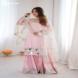 Conjunto elegante de fiesta en crepé francés con bordado de hilo y gran trabajo de espejos, estilo sharara, con dupatta, de proveedor de Surat. - Product Image 1