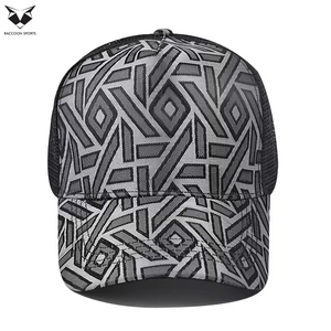 Gorras de béisbol de malla transpirable grises y negras con estampado geométrico personalizado por sublimación, de 5 paneles, estilo urbano, para adultos. - Product Image 4