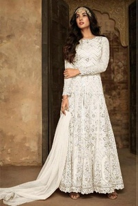 Tenue de mariage indienne pakistanaise, robe Anarkali en filet, tenue de réception de mariage, robe Anarkali entièrement brodée, vente chaude 2021 - Product Image 3