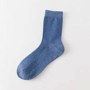 Fabricante de calcetines deportivos de algodón personalizados al por mayor para todas las edades - Product Image 3