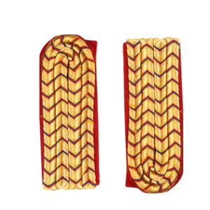Insignias de hombro de tela roja con patrón de chevron dorado tejido, insignias rectangulares personalizadas, insignia de rango dorada con pin de tela. - Product Image 1