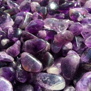 Piedras de Amatista Natural Talladas, Gemas Impermeables para Decoración del Hogar, Regalo Curativo, Venta al por Mayor, Última Tendencia, Mejor Calidad - Product Image 1