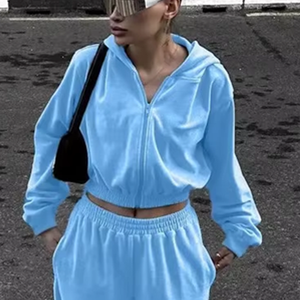 Ensemble de survêtement décontracté et confortable pour femme, de haute qualité, personnalisé, style vintage, avec fermeture éclair, haut court slim et pantalon de sport, tenue décontractée tendance pour femme - Product Image 4