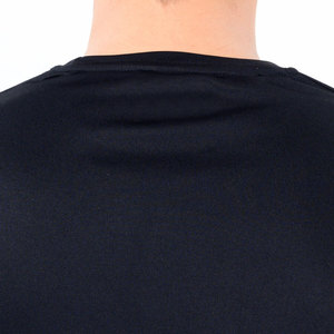 เสื้อยืดคอกลมแขนสั้นสีดำสำหรับผู้ชาย ทรงปกติ ผ้าฝ้าย สีพื้น สไตล์ลำลอง มีจำหน่ายแล้วในราคาที่เหมาะสม - Product Image 6