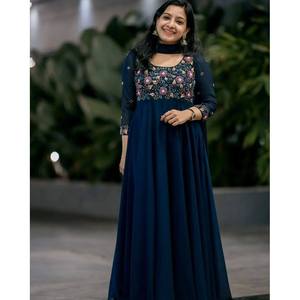 Vestido de Diseñador Hecho a Mano con Dupatta para Fiesta, Estampado Floral, Corte en A, Cintura Imperio, Talla XL - Product Image 3