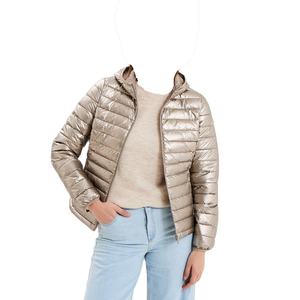 Elegante Chaqueta de Plumón para Mujer, Corte Ajustado, Color Amarillo Dorado, con Capucha, Ligera, Repelente al Agua, Abrigo Acolchado Cálido para Invierno - Product Image 4