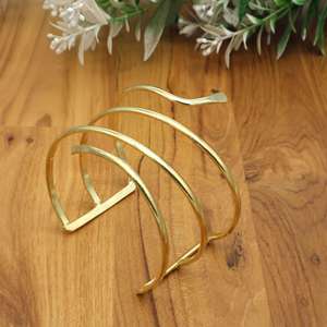 Bracelet de bras supérieur triple bande plaqué or |   Bracelet ouvert en spirale de style bohème |   Bijoux de bras tendance pour femmes - Product Image 1