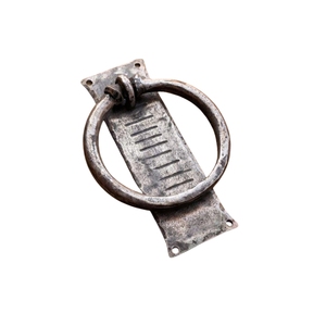 Pomo de puerta de metal rústico de alta resistencia al por mayor, tirador de anillo de hierro forjado a mano estilo gótico para puertas de castillo - Product Image 3