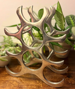 Support à bouteilles de vin en métal doré, design pour la maison, outil de bar durable pour la décoration de fête, support à bouteilles de vin géométrique autoportant - Product Image 1