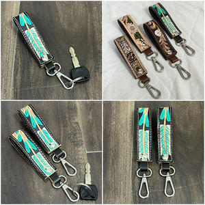 Nouveauté : Porte-clés en cuir de vachette personnalisé, fait main, avec fermoir métallique, idéal pour offrir en cadeau - Product Image 3