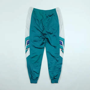 Conjunto Deportivo Personalizado para Hombre y Mujer, Chaqueta Holgada con Cremallera y Capucha, Pantalones Deportivos, Cortavientos, Logotipo Reflectante, Estilo Casual, Color Sólido, Algodón Orgánico - Product Image 5