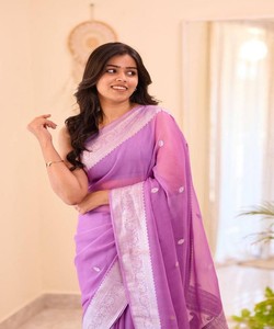 Sari de Seda Azul con Borde Dorado, Traje Tradicional Indio para Bodas, para Mujer, Largo hasta el Suelo, Corte Regular - Product Image 4
