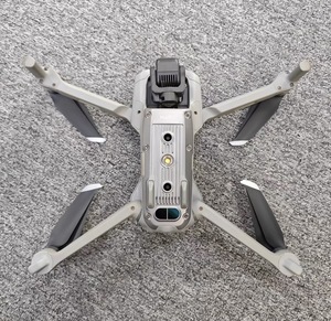 Dron Mavic 2 Zoom con Cámara de 24 MP, Evitación de Obstáculos por IA, Giroscopio de 6 Ejes, Control Remoto, Transmisión de 10 km - Product Image 1