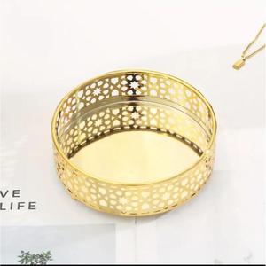 Bandeja Decorativa Redonda Chapada en Oro con Patrón Geométrico, Bandeja de Espejo de Lujo, Ideas de Regalo para Bodas, Artesanías, Bandejas Metálicas para Decoración - Product Image 2