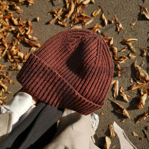 Gorros de Lana/Algodón Jacquard de Primera Calidad Personalizados OEM 2026, Modernos y Elegantes para Viajes de Invierno Unisex - Product Image 1