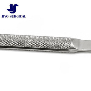 Pinces chirurgicales oculaires professionnelles Colibri 4 1/8 po avec précision de 0,12 mm, embouts à 1×2 dents orientés à 45 degrés et manche rond - Product Image 5