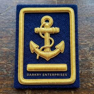 Parche Rectangular Personalizado Hecho a Mano con Hilo de Oro, Emblema de Ancla y Borde de Cuerda Náutica, Servicio Personalizado - Product Image 1