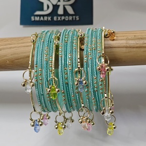 Juego de brazaletes de cristal Ghungroo Kashmiri en azul acuamarina, hechos a mano, tradicionales indios, para novias, mujeres, bodas, festivales, joyería dorada. - Product Image 4
