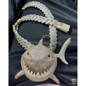 Pendentif créature marine de luxe pour la mode urbaine, serti de diamants de laboratoire et finition haute brillance - Product Image 3