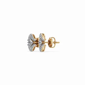 Boucles d'oreilles en diamants de laboratoire Radiance en or jaune 18 carats, 50 pièces, certifiées IGI pour femmes, pour l'exportation en gros depuis l'Inde - Product Image 4