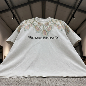 Camiseta de Lujo para Hombre al por Mayor OEM 2026, Camiseta de Alta Calidad con Logotipo Personalizado Bordado e Impreso, Diseño en Blanco, Fabricada por TRIOTAKE INDUSTRY - Product Image 2