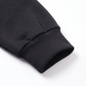 Prix de gros – Ensemble streetwear d'hiver pour homme, deux pièces, 100 % coton, sweat à capuche et short, avec logo personnalisé - Product Image 4