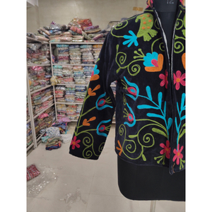Veste en velours brodée à la main pour femme, manches longues, fermeture éclair, style ethnique automnal, cadeau pour elle - Product Image 2