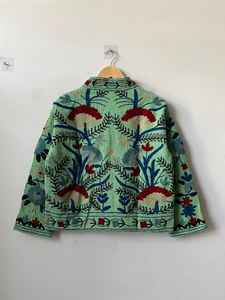 Veste d'hiver matelassée en velours brodée à la main Suzani pour femme, style ethnique folklorique bohème, col montant, cadeau pour elle - Product Image 3