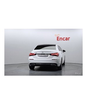Mercedes-Benz A220 berline classe A 2020/3, 29 856 km, avec volant à gauche et caméra de recul - Product Image 4