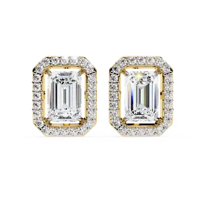Boucles d'oreilles clous micro-pavées en diamant de laboratoire taille émeraude, or massif 18 carats, bijoux fins pour femme, cadre d'accentuation classique - Product Image 1