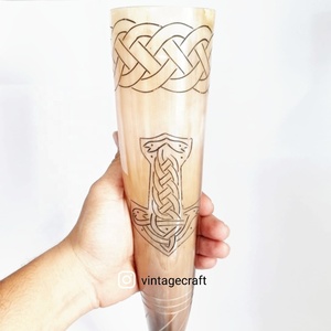 Corne à boire sculptée Viking écologique personnalisée fabriquée à la main nouvelle génération d'artisanat naturel sculpture à la main pour la bière hydromel ale - Product Image 1
