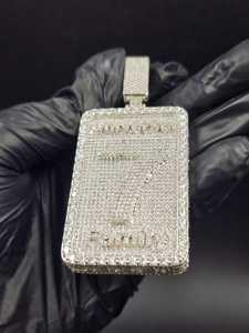 Colgante de Plata 925 con Nombre y Número de la Suerte Totalmente Cubierto de Moissanita Micro Pavé, Dijes Rectangulares Estilo Hip Hop para Cumpleaños - Product Image 6