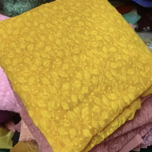 Tissu brodé Schiffli, tissu en dentelle brodée, tissu en maille, tissu en filet pour la confection de vêtements, approvisionnement haut de gamme pour les grands acheteurs de mode. - Product Image 2