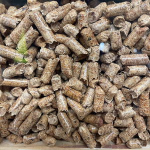 Granulés de bois de pin en gros, qualité ENplus A1, bois de chauffage de hêtre en sacs de 15 kg, granulés de bois de chêne disponibles à prix avantageux à vendre - Product Image 1