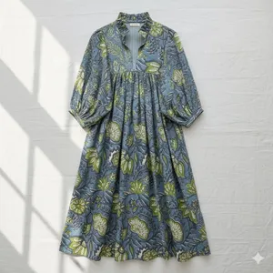 Robe midi décontractée en coton ample à imprimé floral fait main style bohème chic avec col en V et manches 3/4 pour femme - Product Image 4