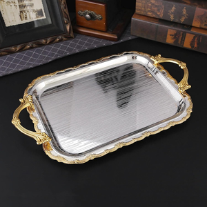 Bandeja Rectangular Decorativa de Acero Inoxidable con Asas Florales Doradas y Borde Repujado para Bodas, Mesas de Comedor y Hoteles - Product Image 6