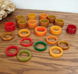 Anillo para Servilletas de Resina Ecológica de Excelente Calidad, Diseño Clásico, Anillo para Servilletas de Resina con Diseño Circular Multicolor - Product Image 1