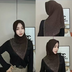 ฮิญาบผ้าชีฟองสีพื้นสำหรับผู้หญิง ประดับด้วยคริสตัล สำหรับสวมใส่ในชีวิตประจำวัน - Product Image 5